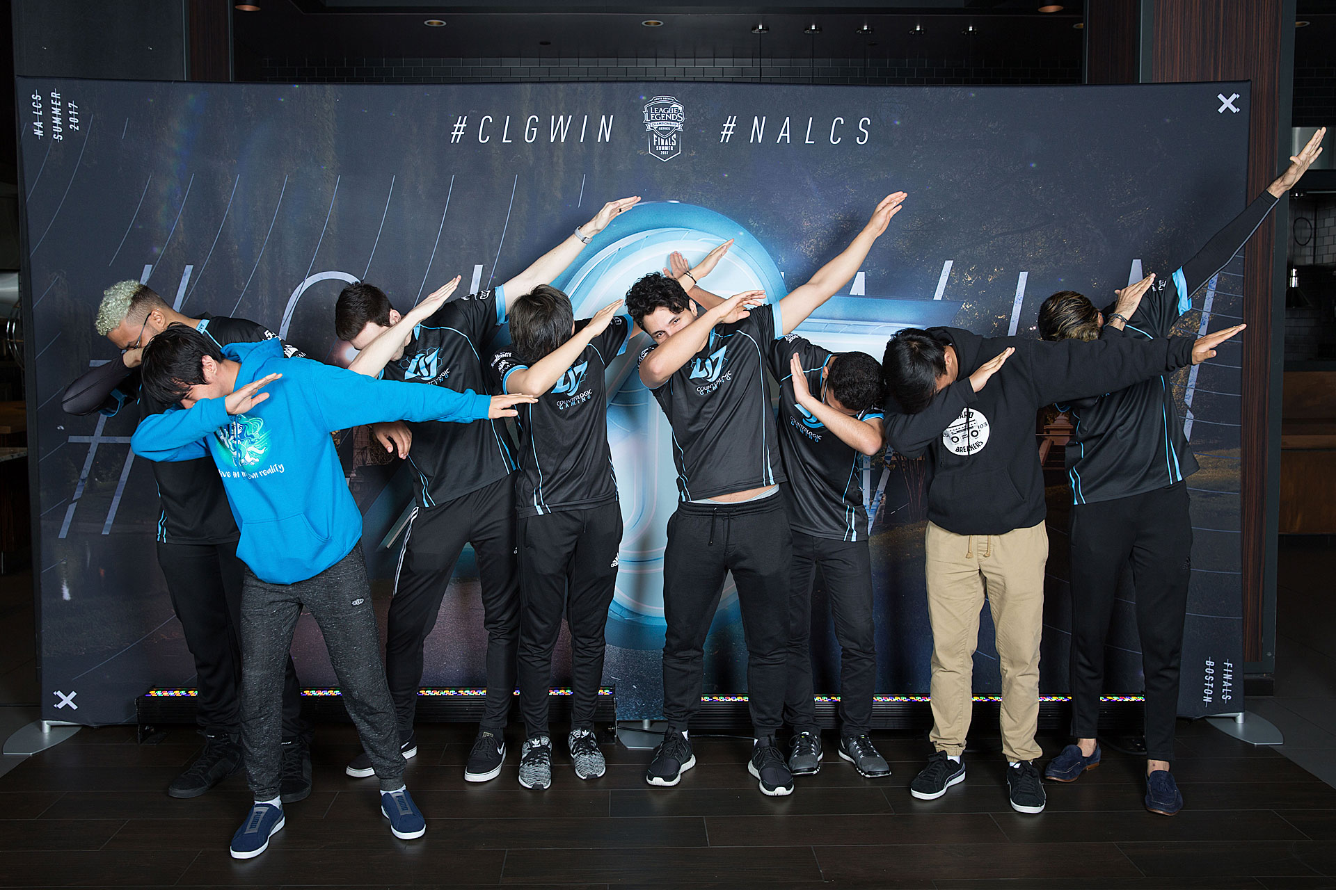 eSports League of Legends Photo Stations